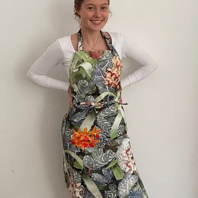 Apron in Orchid