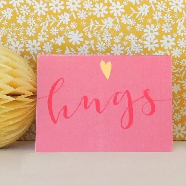 KBW23 mini hugs card with gold foiled heart