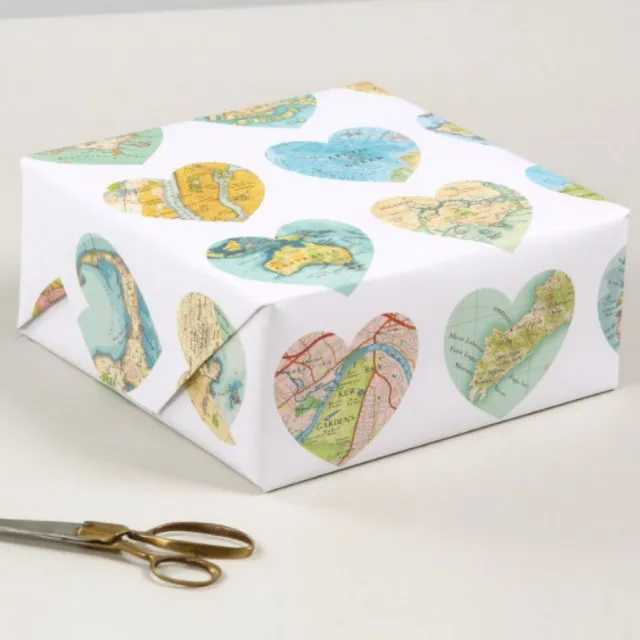Luxury map gift wrap (pk of 20) - Map Hearts