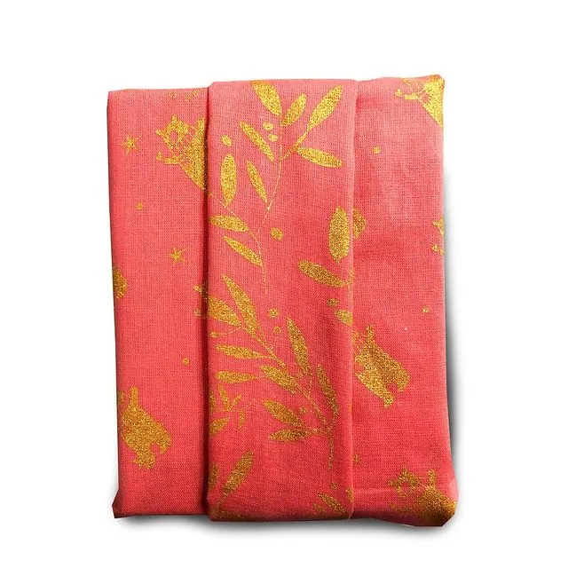 Ted's scarf (coral) - Reversible Gift Wrap (32x32cm)