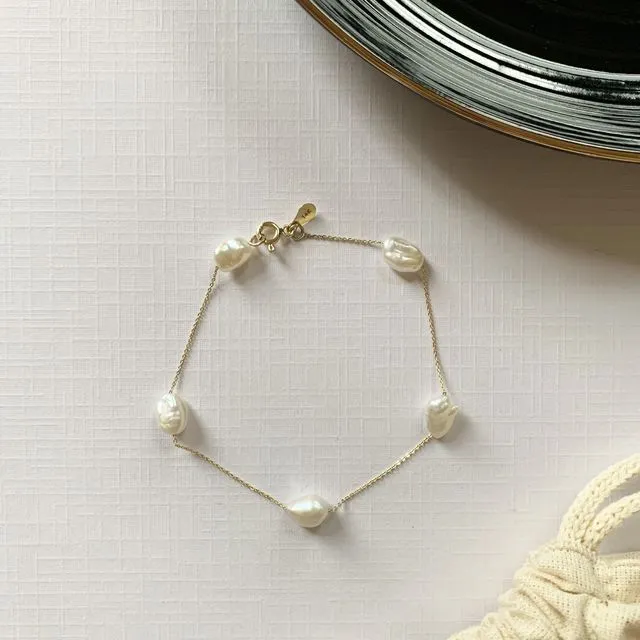 Mother - 14k Baroque Pearl Bracelet