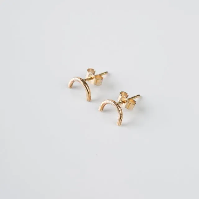 9ct recycled gold arch studs