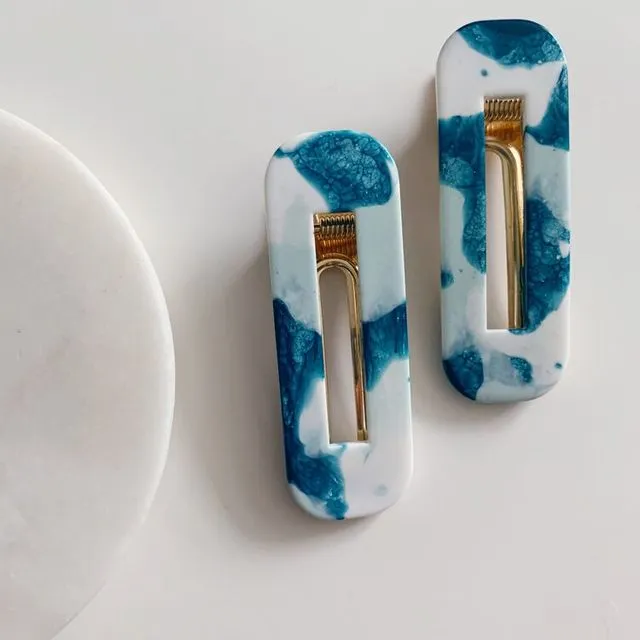 Large Pair Of Teal and White Resin Gold Hair Crocodile Clips