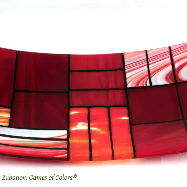 A decorative glass plate "Gentle color mix - Reds"