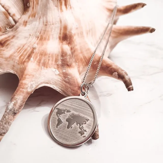 Terra Silver Carte du Monde Necklace