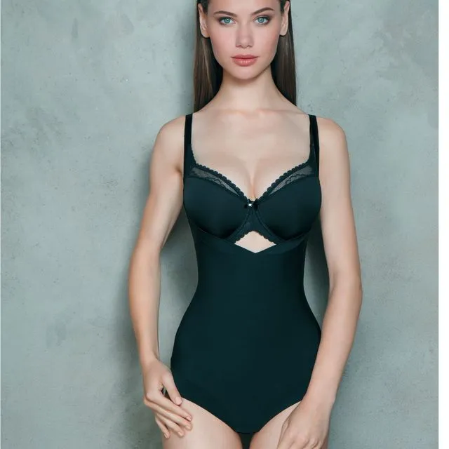 MILENKA shaping Revolutional Slim bodysuit with open chest and tanga briefs with Aloë Vera (order 1 size up) 801001