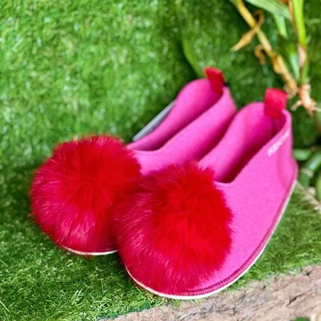 Pinky Pompom Slippers