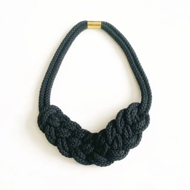 The Lena Necklace in Black