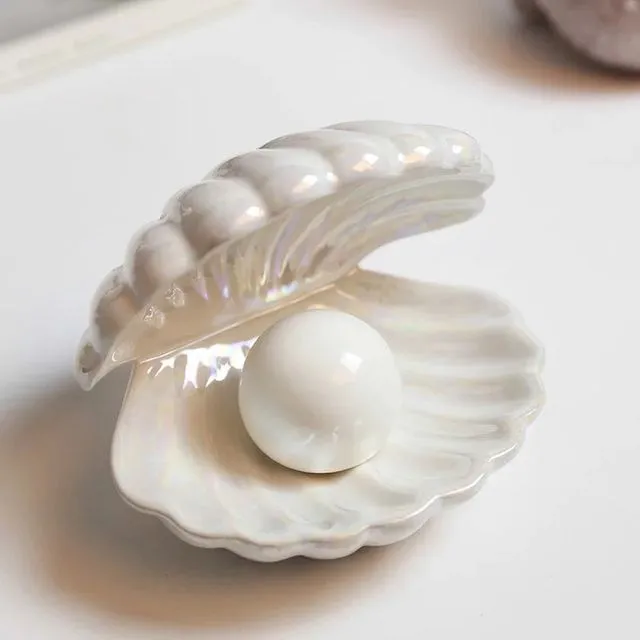 Ceramic Shell Pear Lamp - White