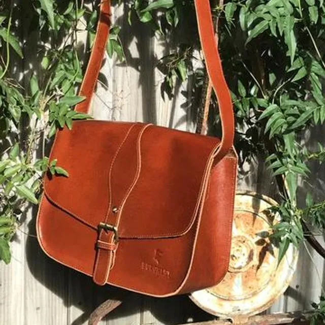 Fairford – Lightweight Leather Saddle Bag - Light Brown