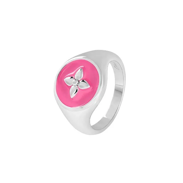 Croisette signet ring in fuchsia pink lacquered silver