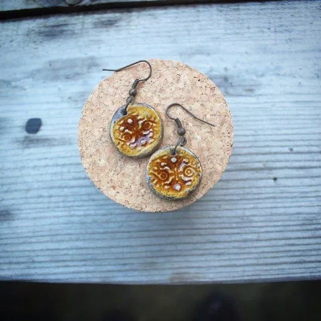 Honey brown ornamental porcelain earrings