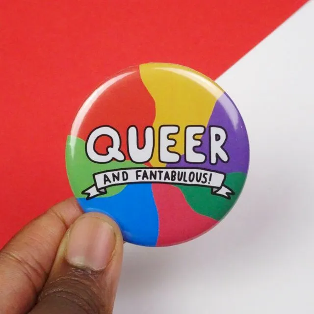 Large queer button badge - Pack of 5
