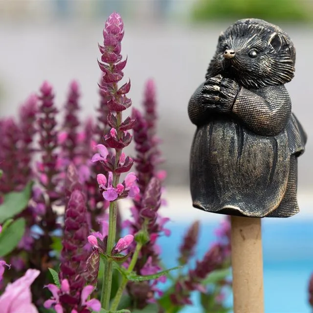 Beatrix Potter Mrs Tiggy-Winkle Cane or Stake Topper