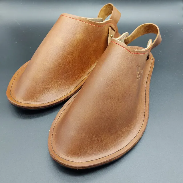 Valhalla Nordic moccasins/flat clogs. Opplav Clogs. Handcrafted in Europe. 100% leather and rubber sole(Saddle Brown)