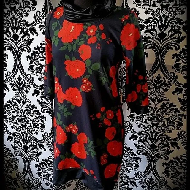 Black/red dress with cowl neck floral print - size M
