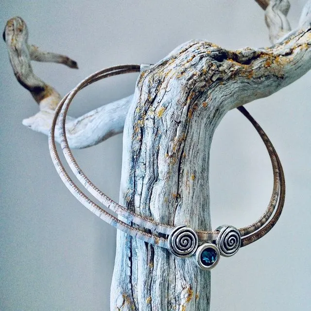 Spiral Necklace with blue Swarovski Stone - Grey Melange