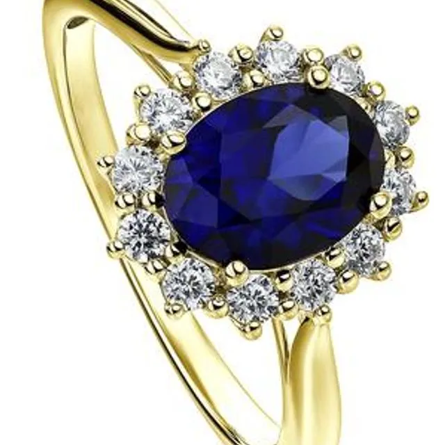 The Cate Ring - Created Brilliance 9ct Yellow Gold