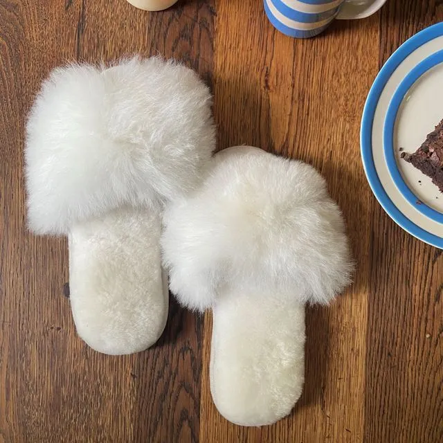 Alpaca Fur Slides - Ivory - Size 3-4 Slippers