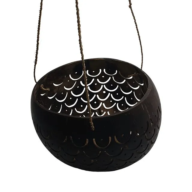 Vie Naturals Carved Hanging Coconut Shell with a Sturdy Jute Rope, 13-15cm, Design 2