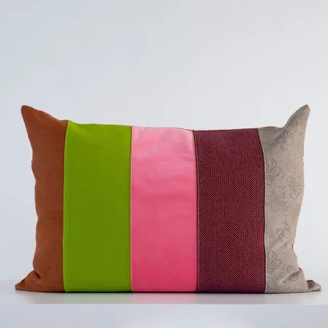 R3 Throw pillow Rainbow Patchwork - 67 x 47 cm