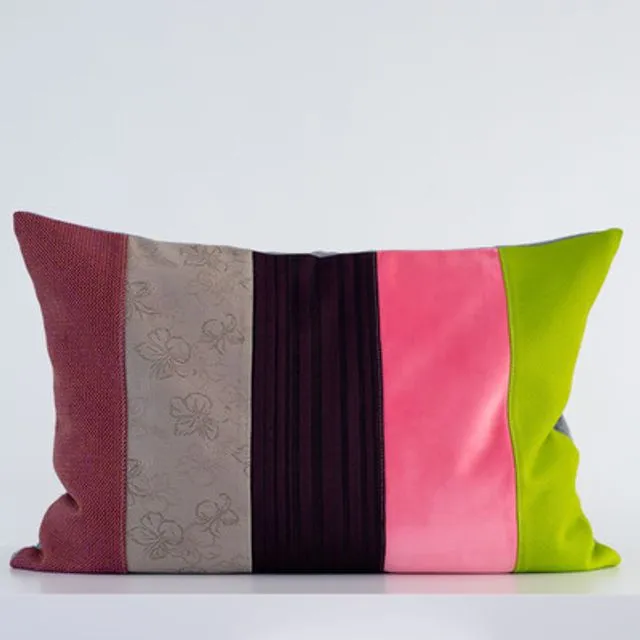 R6 Throw pillow Rainbow Patchwork - 67 x 47 cm
