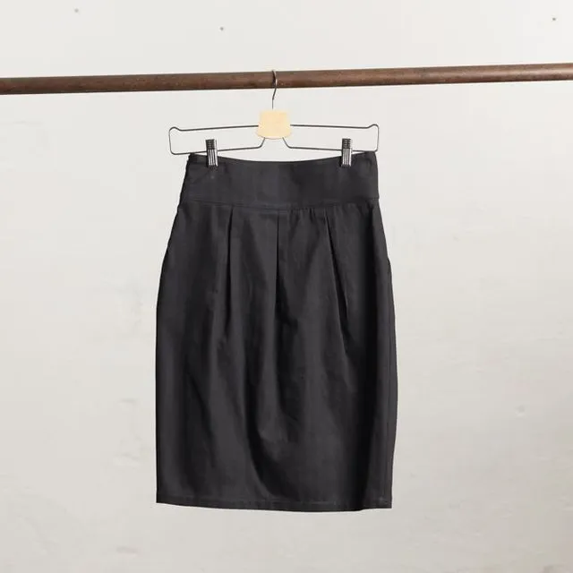 Alhelí Black Skirt