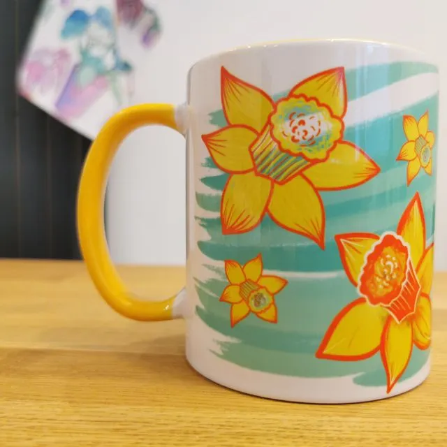 Daffodil mug with yellow interior