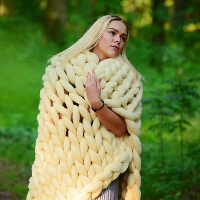 Chunky Knit Blanket (Cream)