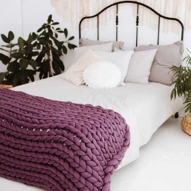 Chunky Knit Blanket (Pale Purple)