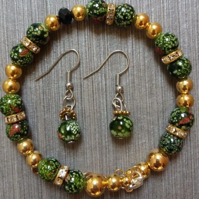 DETSTAR NATURE TONE CHAKRA AND GOLD COLOUR BEAD BRACELET WITH BLACK CRYSTAL CENTERPIECE AND EARRING DUO