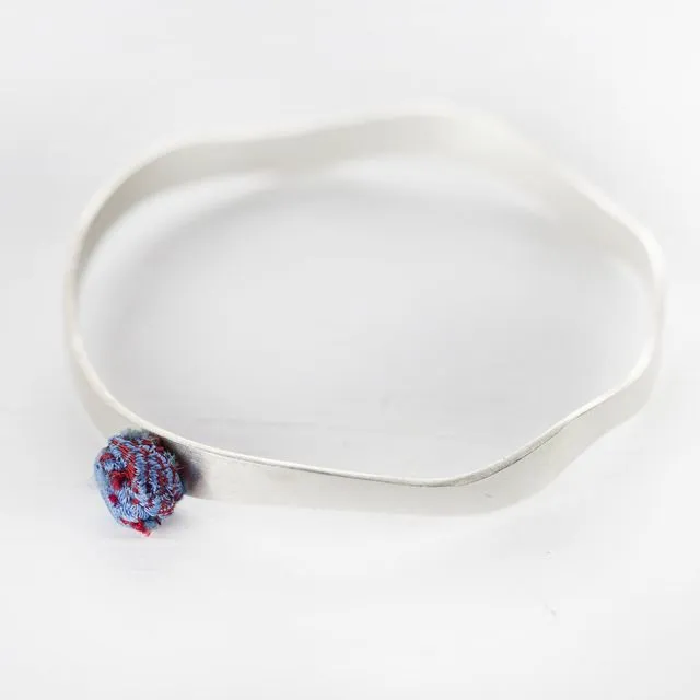Floral Silver Bracelet - Wavy with one flower (Blue/Red)