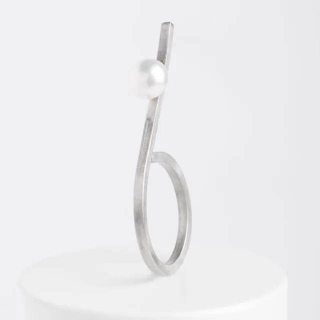 Line Pearl Ring