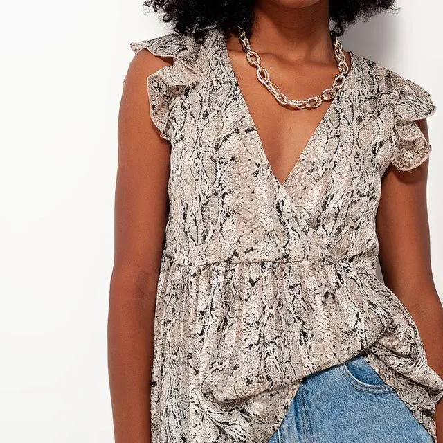 TOP WITH SNAKE PRINT AND RUFFLE SLEEVE