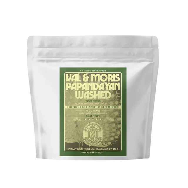 250 Gram 100% Arabica whole bean specialty coffee from Indonesia - VAL & MORIS MT. PAPANDAYAN WASHED