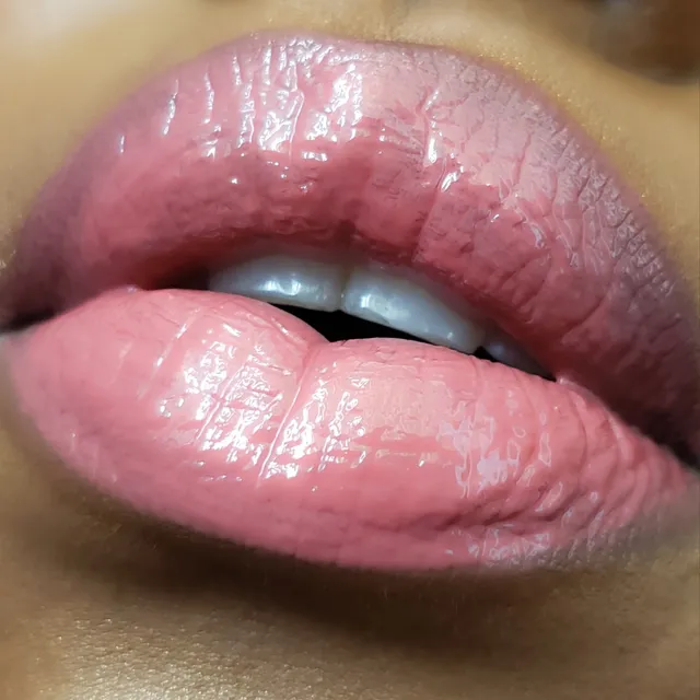 Love & Gloss: A medium, pink-toned nude pigmented lipgloss