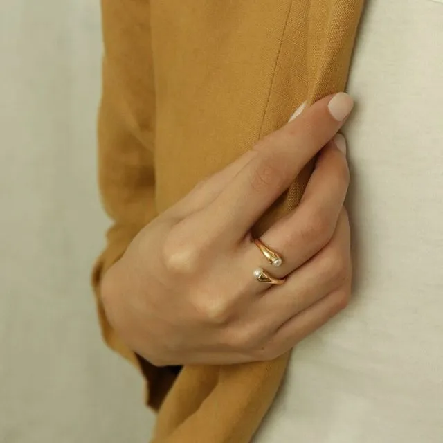 Adjustable Gold Ring with Pearls
