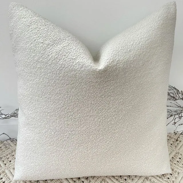 The Luxury Bouclé 18" Cushion/Cover Non-Piped