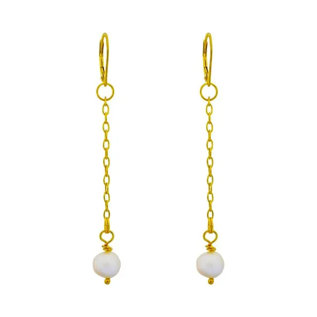 a pearl, Freshwater Pearl Yellow Gold vermeil earrings