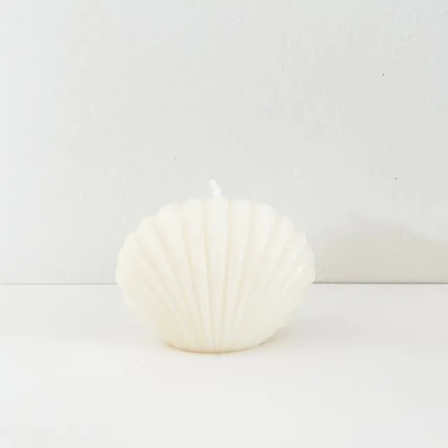 Shell-shaped candle Small White