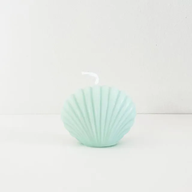 Shell-shaped candle Small Turquoise