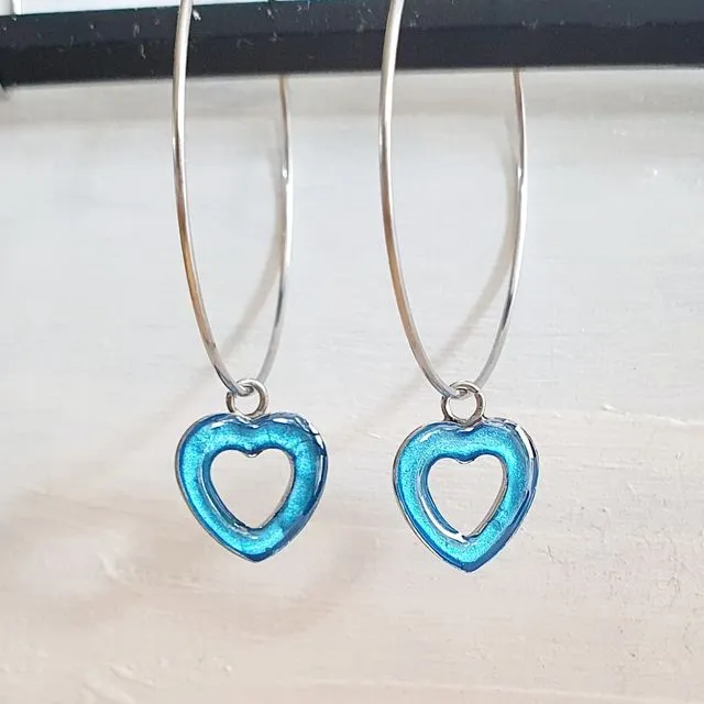 Hollow heart turquoise round wires