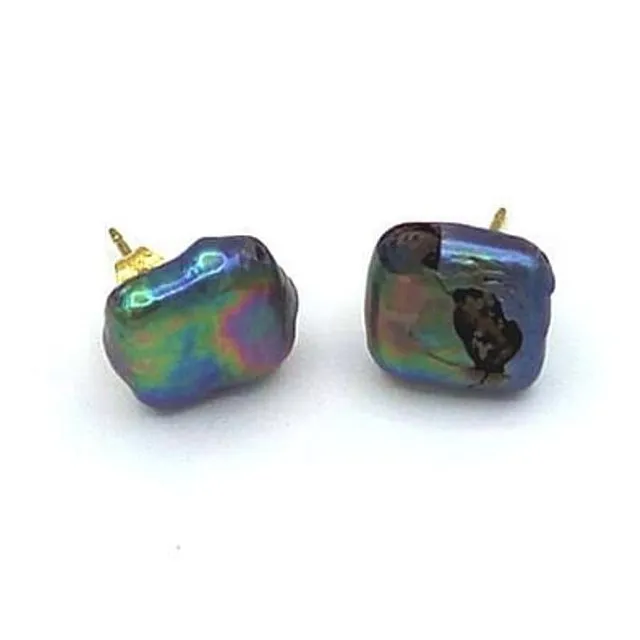 Diamond shaped pearl earrings