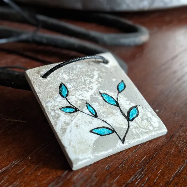 Marbled grey and white floral pendant necklace