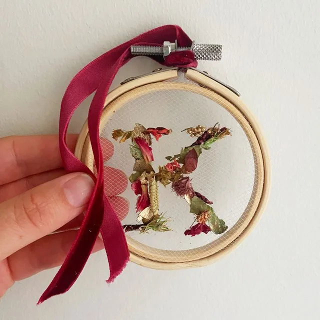 CRAFT KIT- Mini Everlasting Floral Hoop Dried Flower Bauble Kit- Christmas