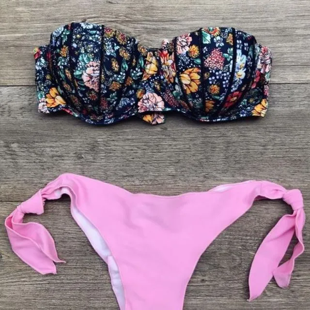 Solid Color Panty Bikini Top With Flower Print