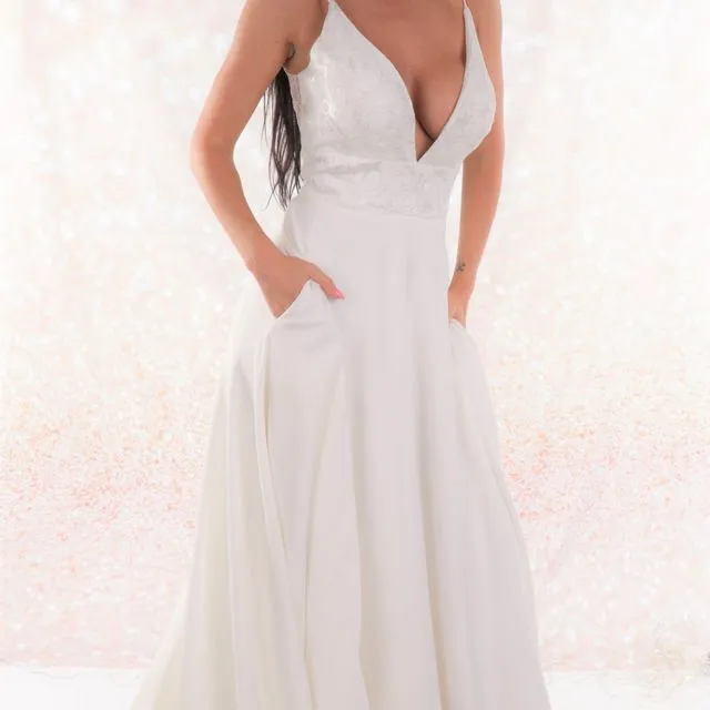 Wedding Dress, Bridal Gown, Ivory, Crepe