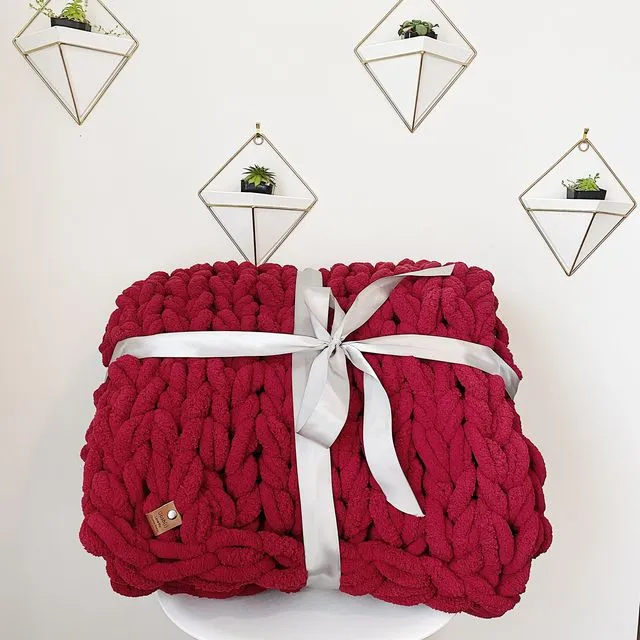 Chunky Blanket in Red - 55" x 70"