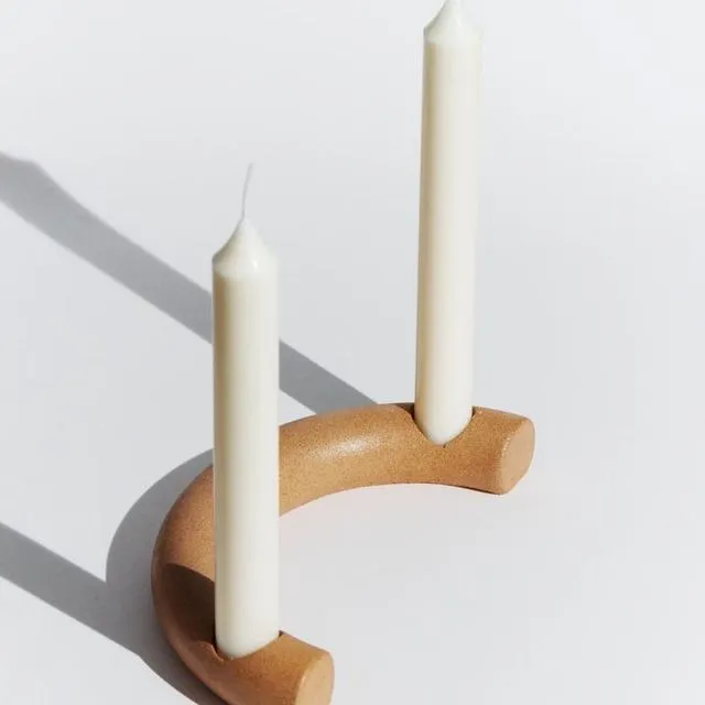 DOUBLE CANDLESTICK HOLDER ‘LEUCATE’ IN SIENNA