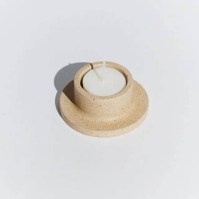 CANDLE HOLDER ‘TOULOUGES’ IN OCHRE